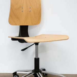 Sgabello da laboratorio in faggio con schienale. I-LAB